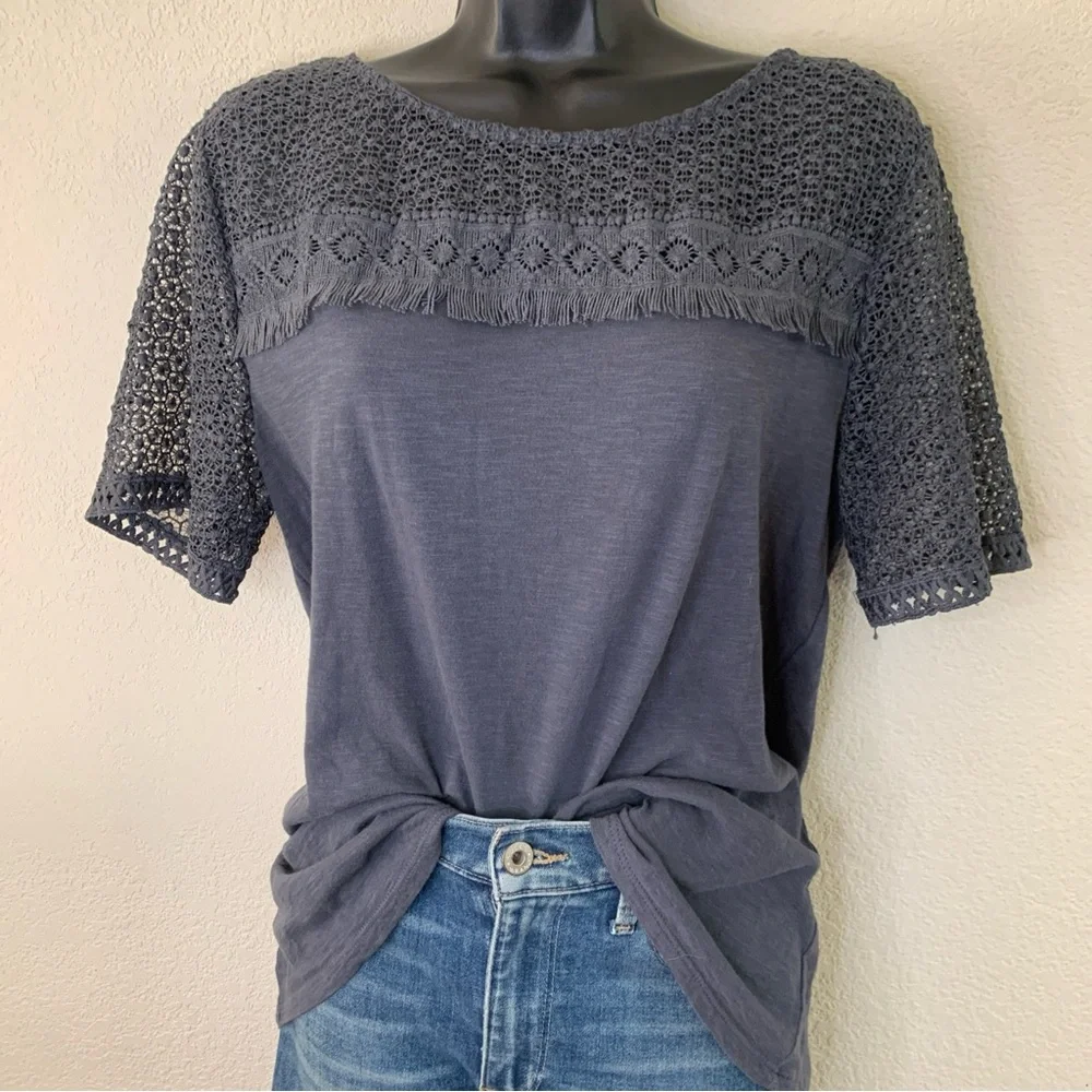 Ann Taylor LOFT Top Size M 100% cotton Grey Fringe Lace Yoke Tee Coquette Preppy